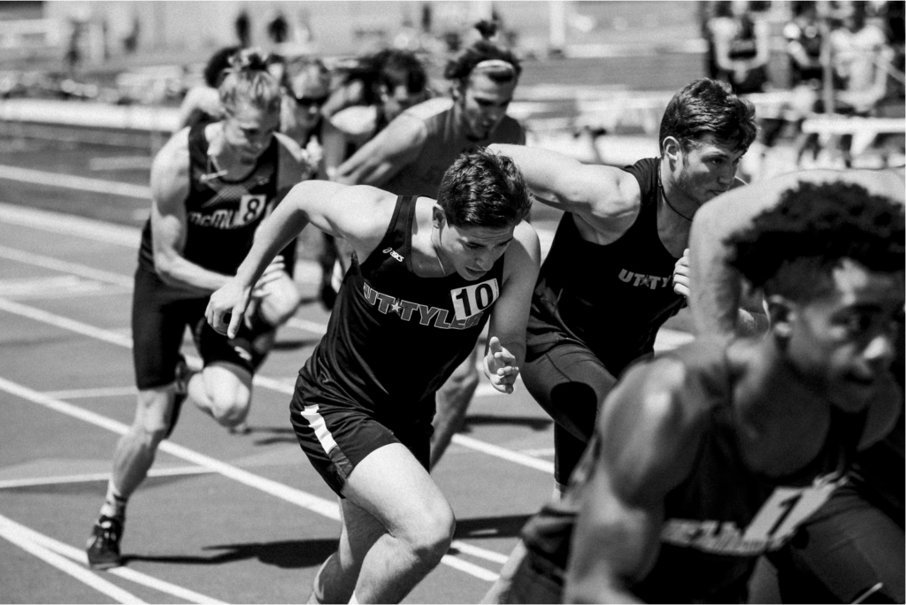 A group of athletes of varying ages competing in a race, highlighting the relationship between age and endurance in sport.